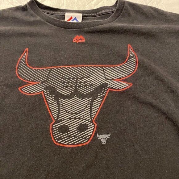 NBA Chicago Bulls Majestic Black long sleeve shirt XL - Picture 2 of 4